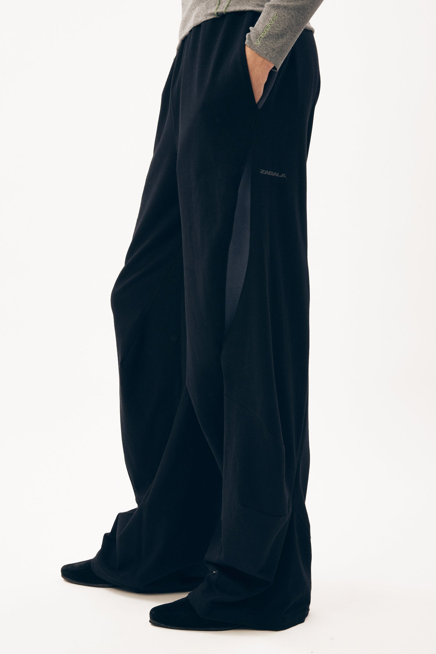 Slashed Jersey Track Bottom [Black]