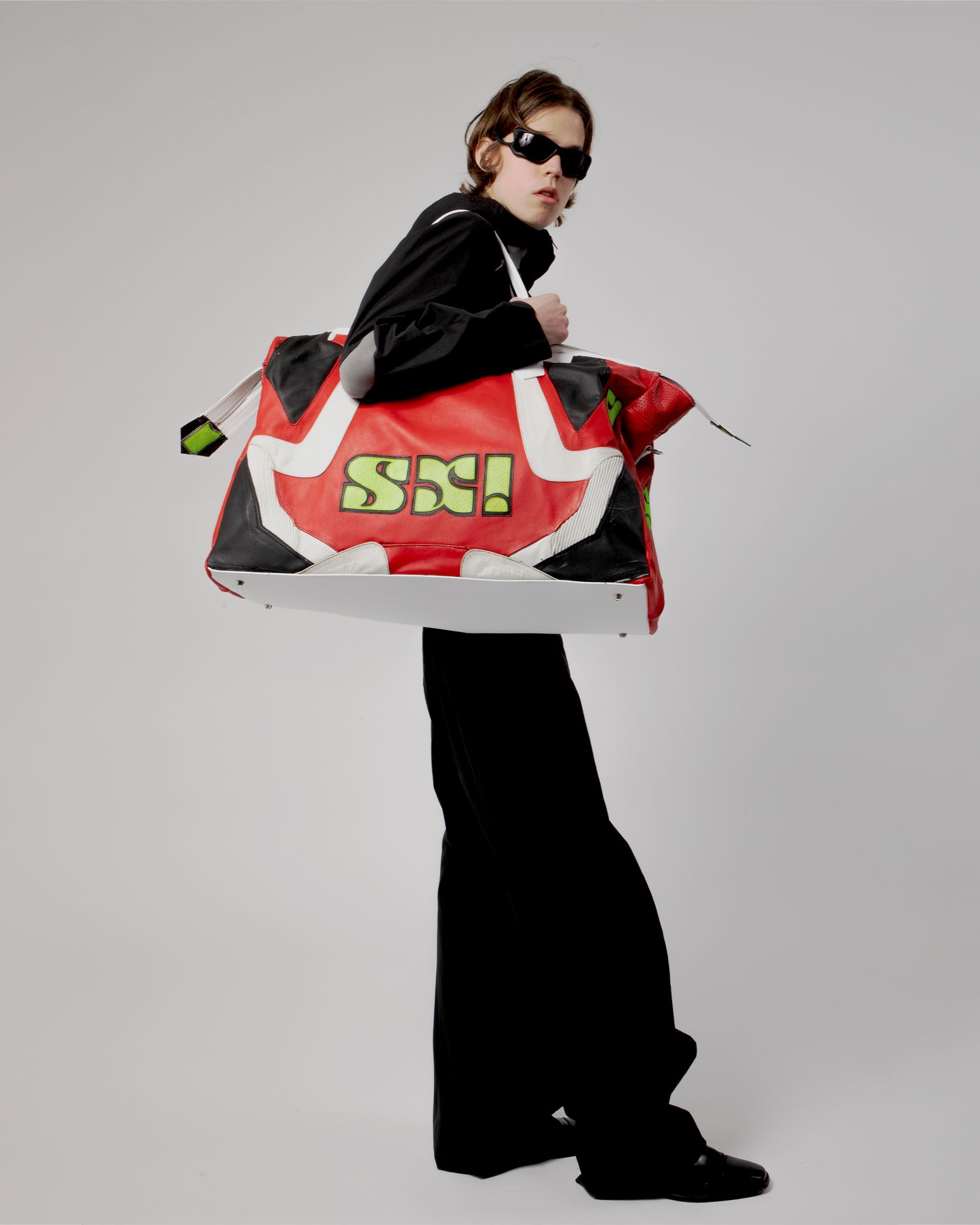 LEATHER TRAVEL BAG 5/9